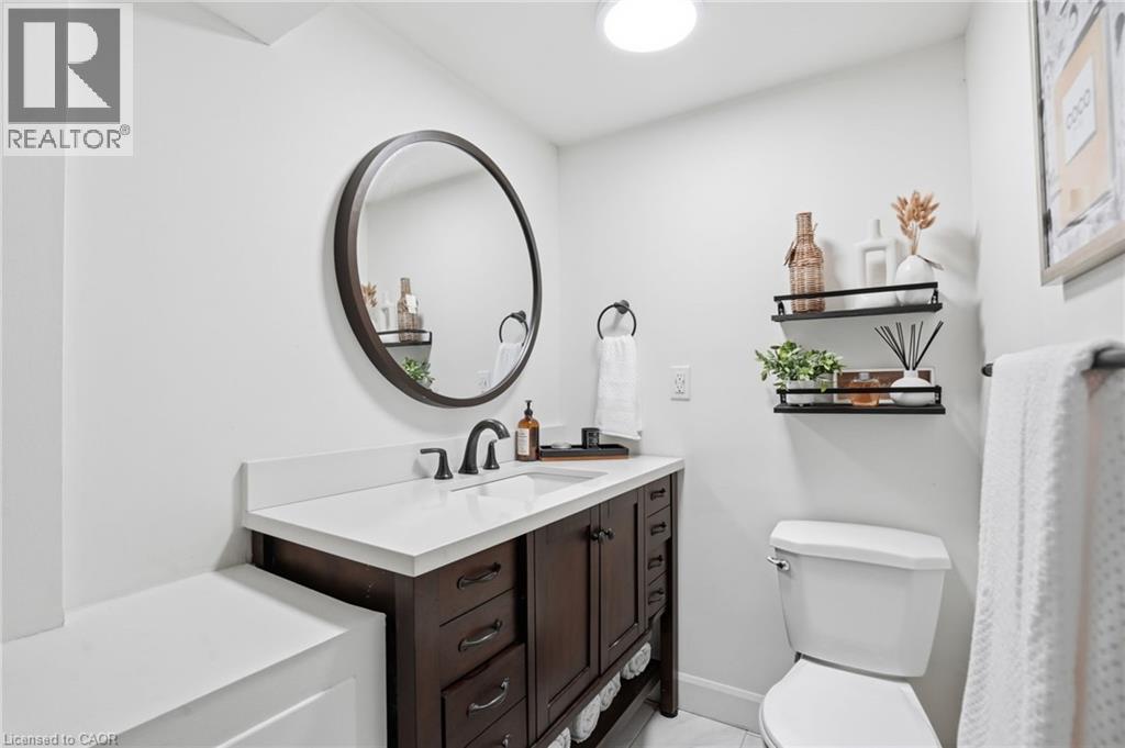 3pc Bathroom in the basement - 14 Basin Crescent, Hamilton, ON - Indoor Photo Showing Bathroom