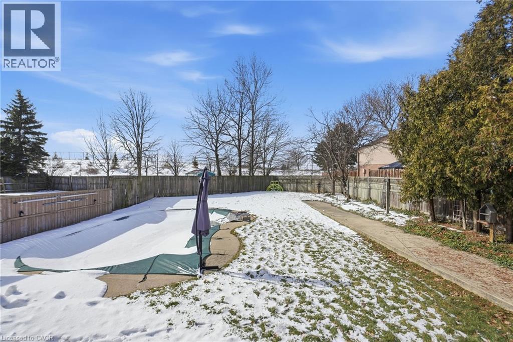 Views of private 0.18 Acre lot. - 14 Basin Crescent, Hamilton, ON - Outdoor