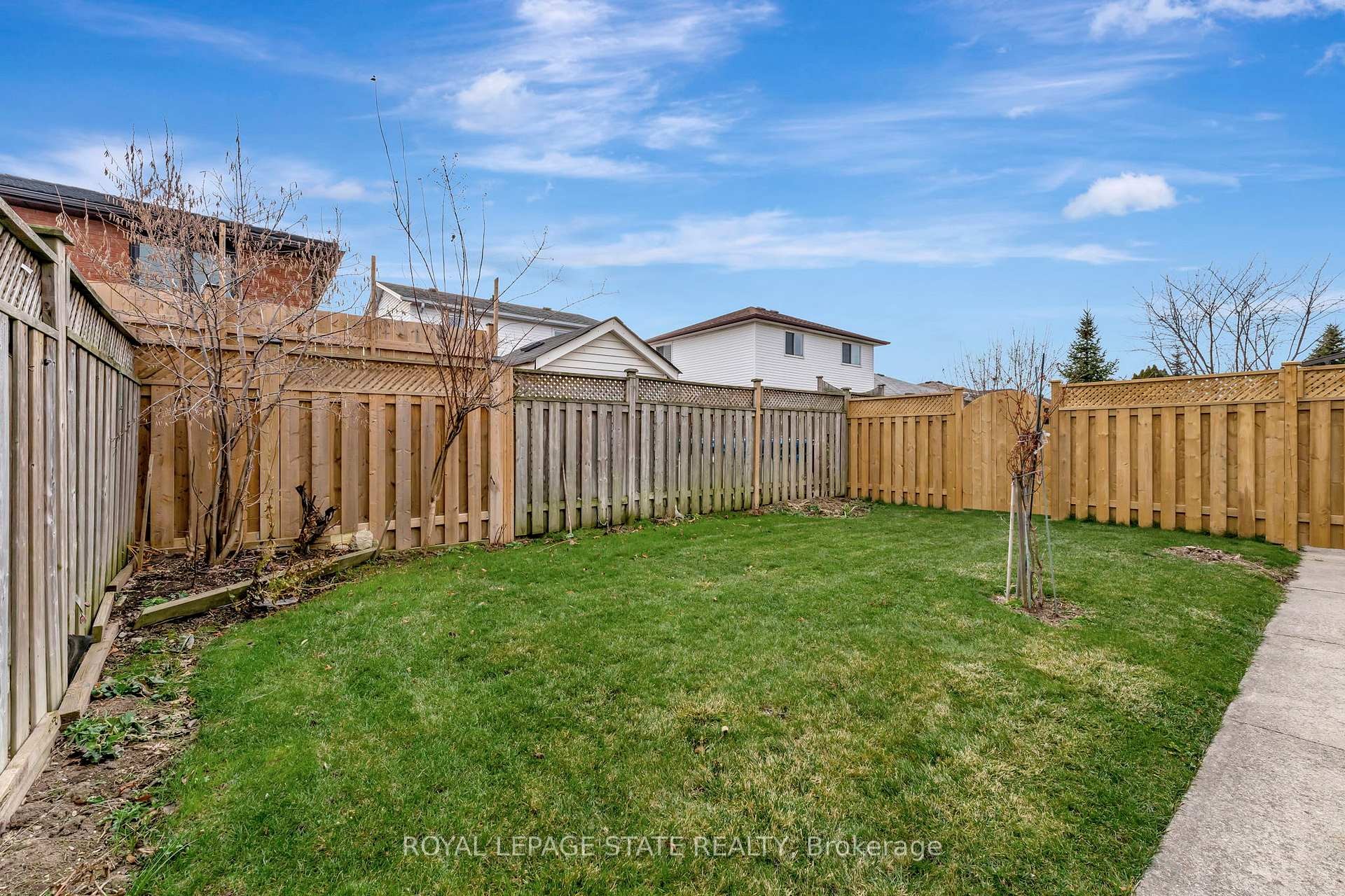 144 Ravenbury Drive, Hamilton, ON - Outdoor