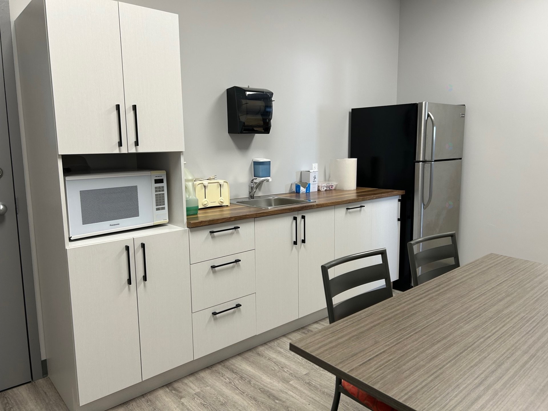 Kitchenette - 100-101-2015 - 2025 8E Avenue, Montréal (Rivière-Des-Prairies/Pointe-Aux-Trembles), QC - Indoor Photo Showing Kitchen