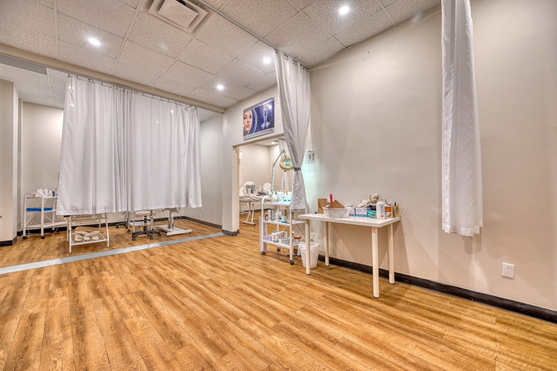 Salle - 342 Ch. De La Grande-Côte, Rosemère, QC - Indoor Photo Showing Other Room