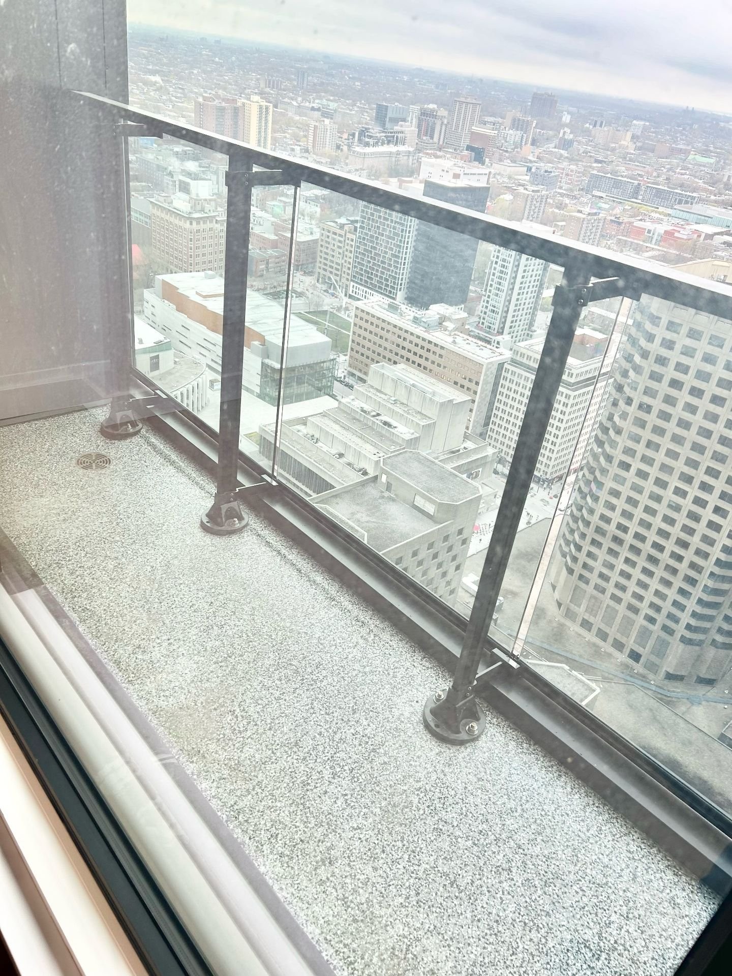 Balcon - 4314-1210 Rue Jeanne-Mance, Montréal (Ville-Marie), QC - Outdoor