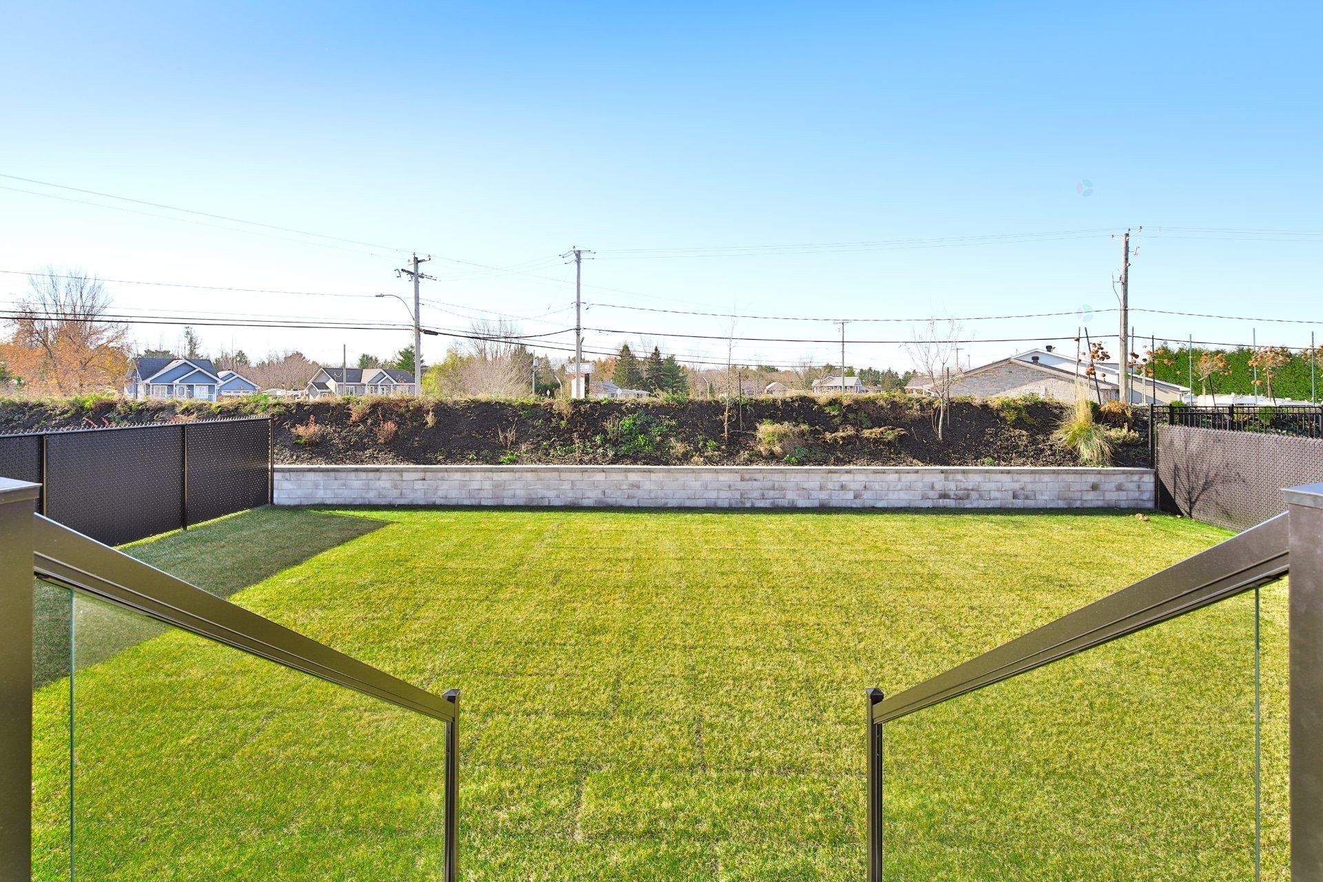 Courtyard - 19 Rue Des Trembles, Saint-Jean-Sur-Richelieu, QC - Outdoor