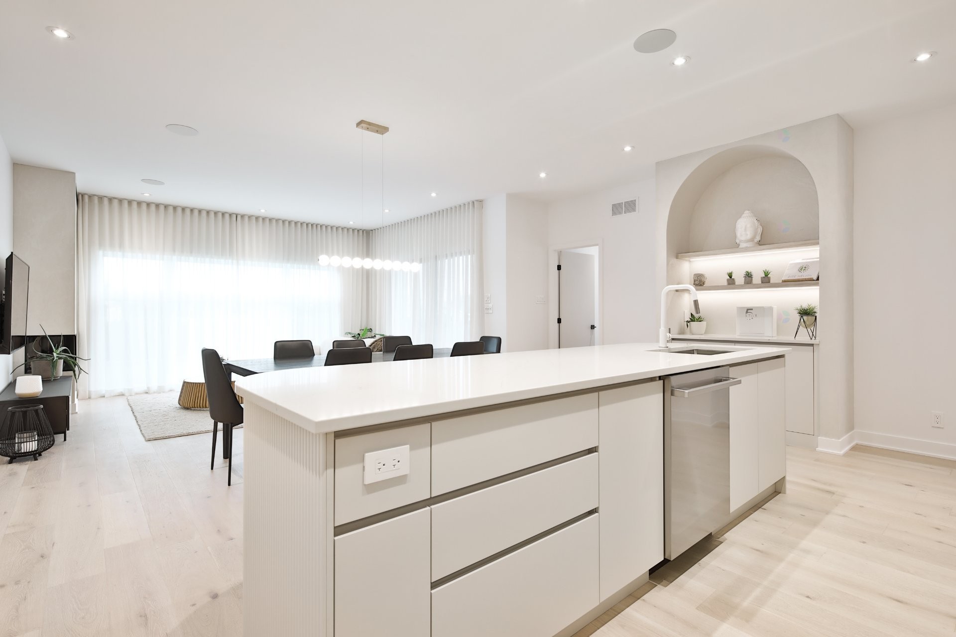 Overall view - 19 Rue Des Trembles, Saint-Jean-Sur-Richelieu, QC - Indoor Photo Showing Kitchen