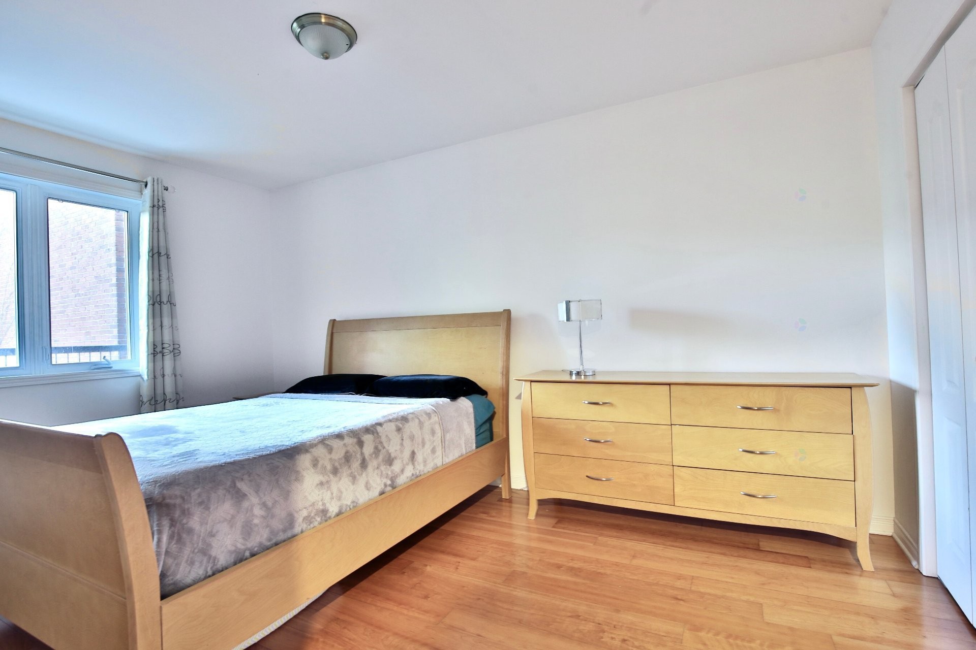 Chambre à coucher principale - 202-2040 Boul. Décarie, Montréal (Côte-Des-Neiges/Notre-Dame-De-Grâce), QC - Indoor Photo Showing Bedroom