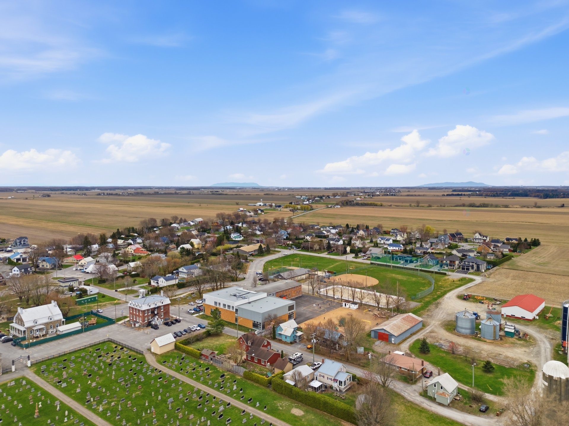 Overall view - 29 Rue Du Couvent, Saint-Simon, QC - Outdoor With View