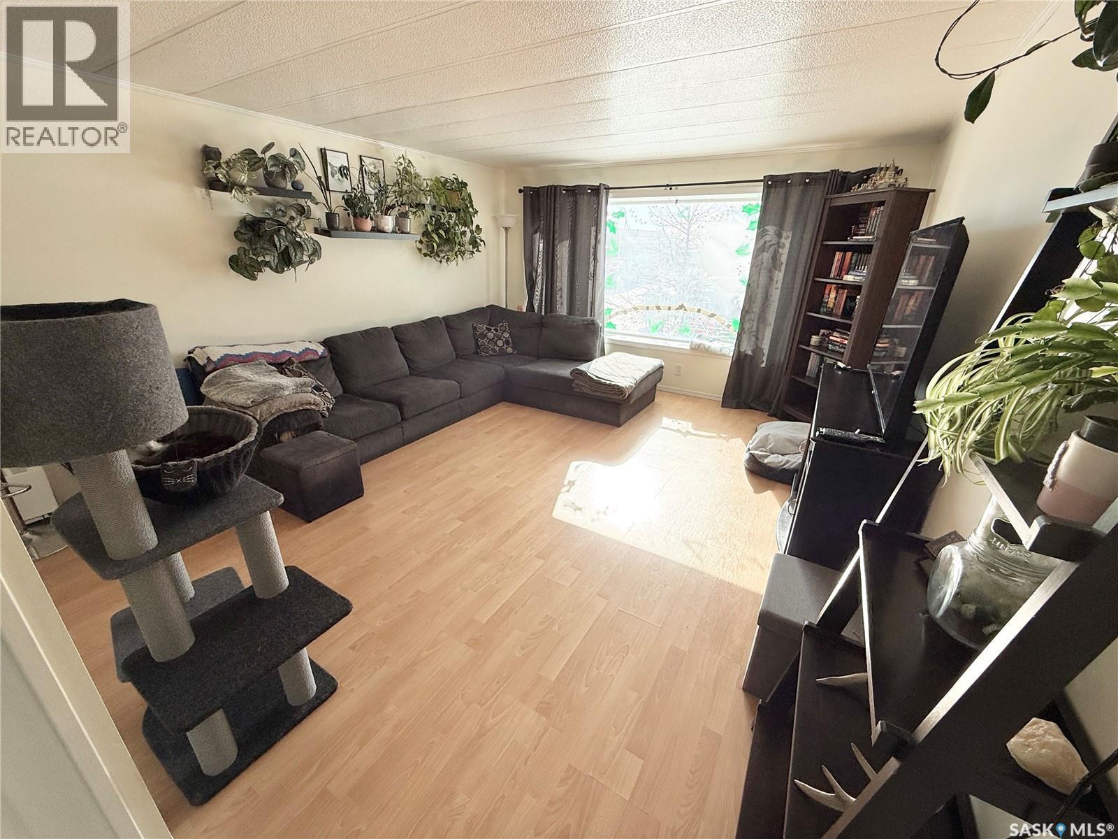 148 Laing Crescent, Weyburn, SK