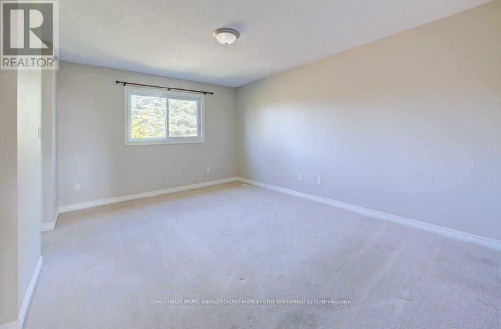 404 Tealby Crescent, Waterloo, ON - Indoor Photo Showing Other Room