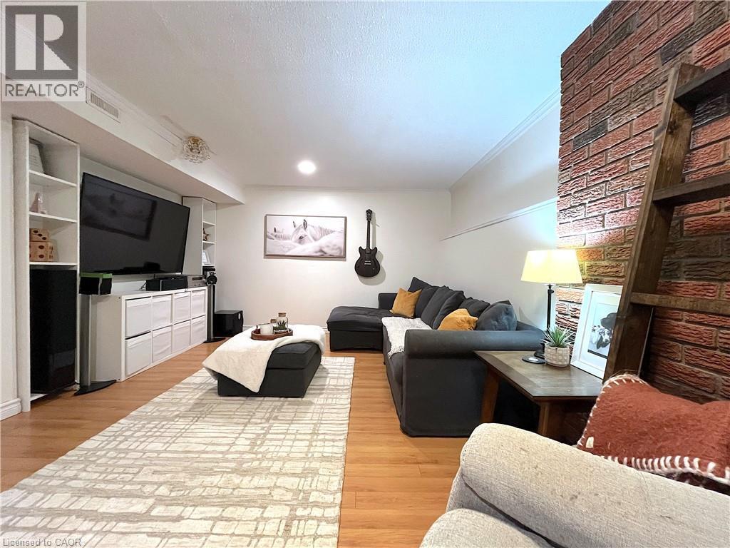 104 Cindy Avenue, Cambridge, ON - Indoor