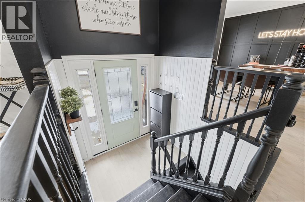 104 Cindy Avenue, Cambridge, ON - Indoor Photo Showing Other Room