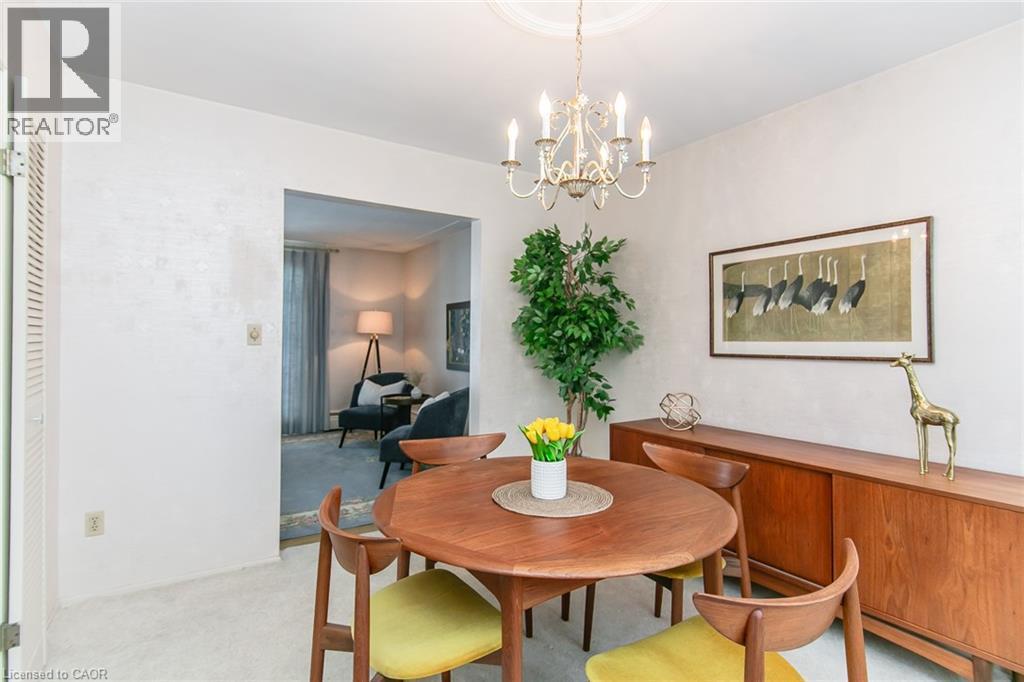 198 Ashcroft Place, Waterloo, ON - Indoor Photo Showing Dining Room