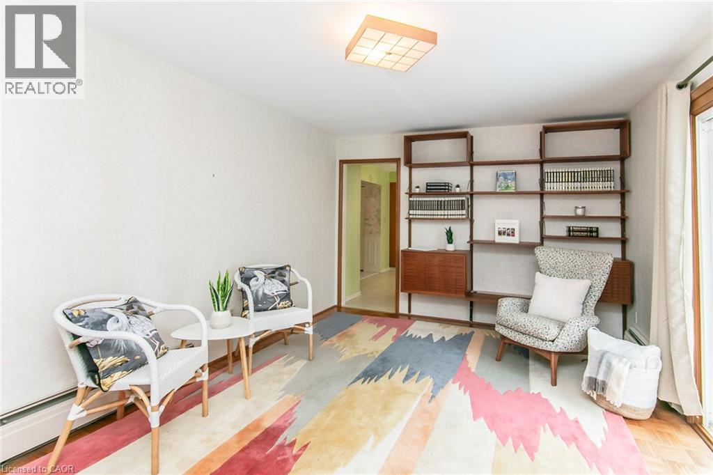 198 Ashcroft Place, Waterloo, ON - Indoor