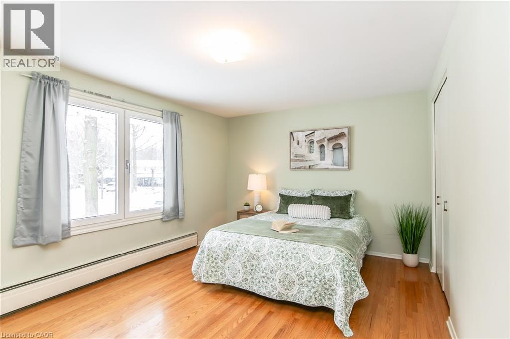 198 Ashcroft Place, Waterloo, ON - Indoor Photo Showing Bedroom