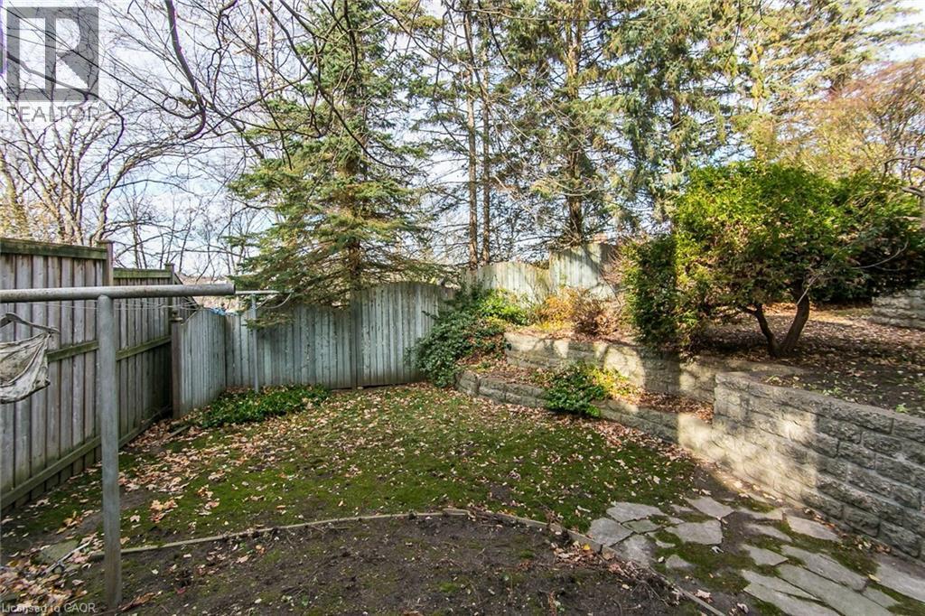 198 Ashcroft Place, Waterloo, ON - Outdoor