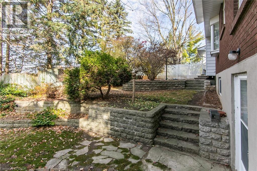 198 Ashcroft Place, Waterloo, ON - Outdoor