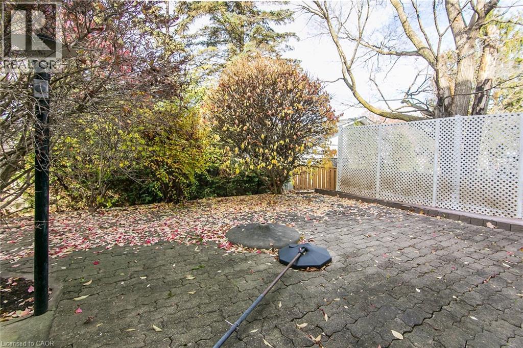 198 Ashcroft Place, Waterloo, ON - Outdoor