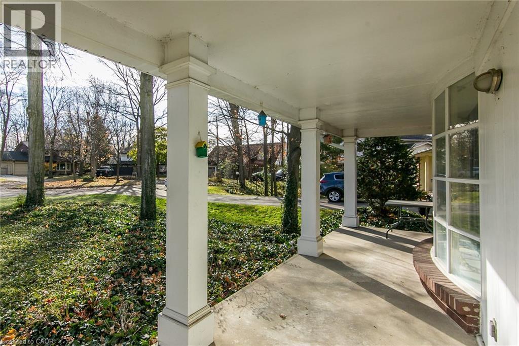 198 Ashcroft Place, Waterloo, ON - Outdoor