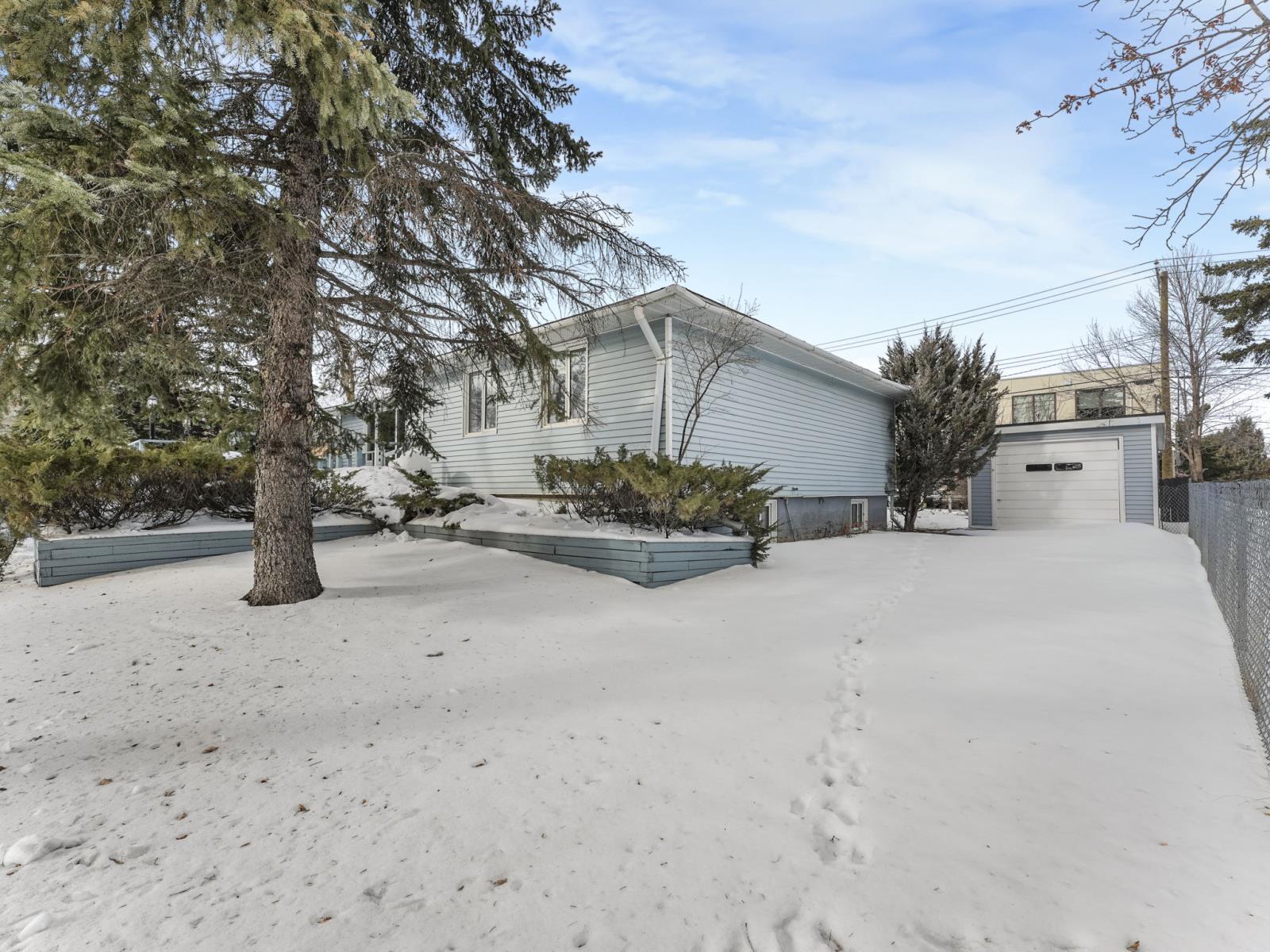 5020 48 Ave, Leduc, AB