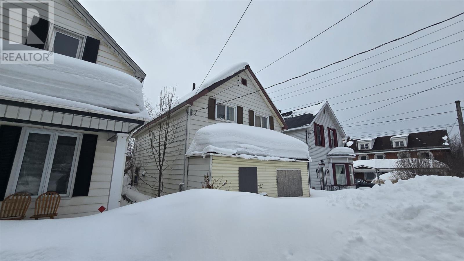 105 Albert St E, Sault Ste. Marie, ON - Outdoor