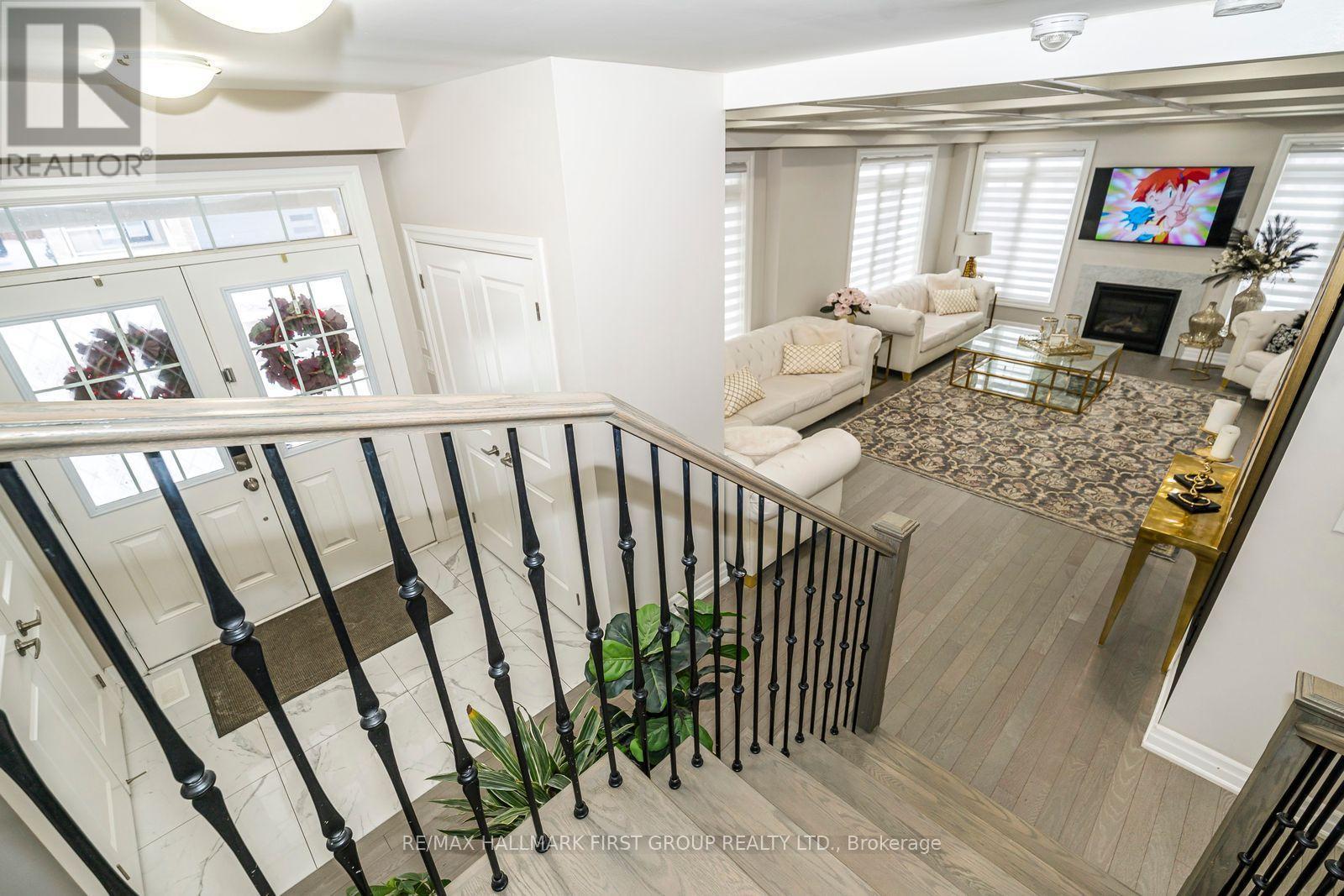 21 Souter Drive, Whitby, ON - Indoor Photo Showing Other Room