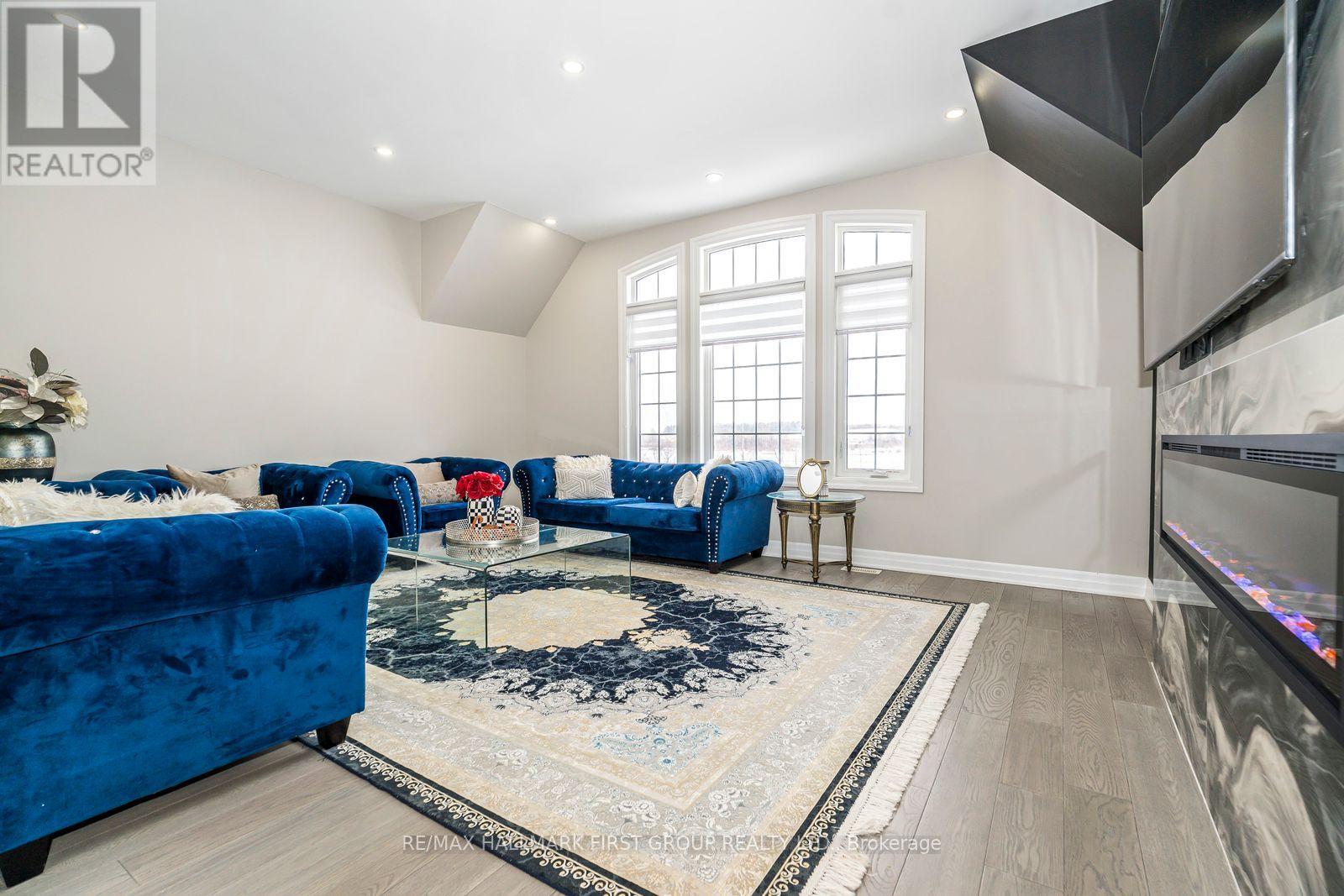 21 Souter Drive, Whitby, ON - Indoor