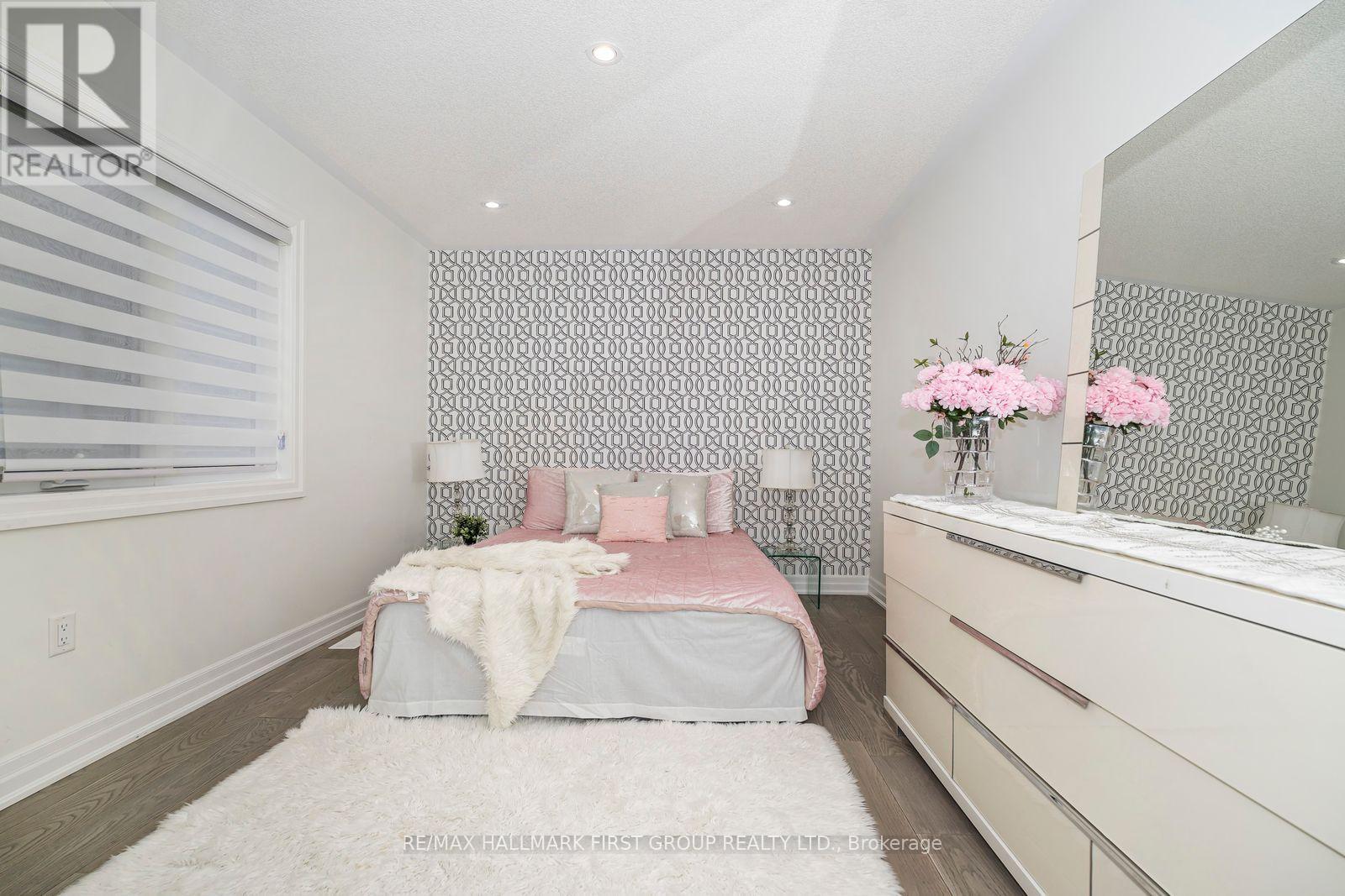 21 Souter Drive, Whitby, ON - Indoor Photo Showing Bedroom