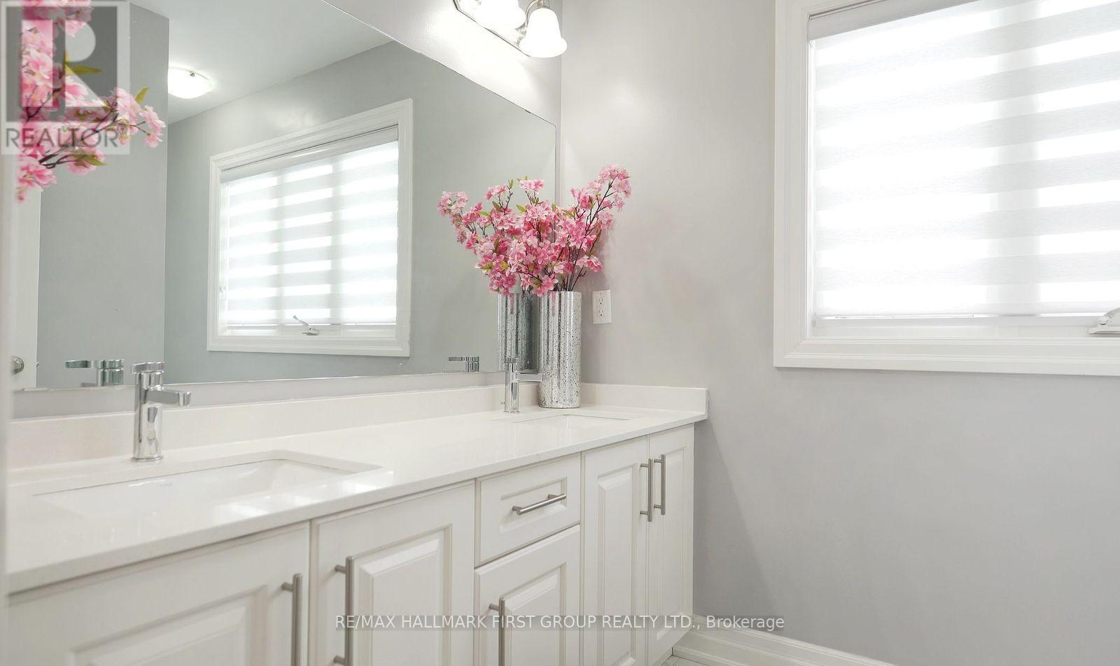 21 Souter Drive, Whitby, ON - Indoor Photo Showing Bathroom