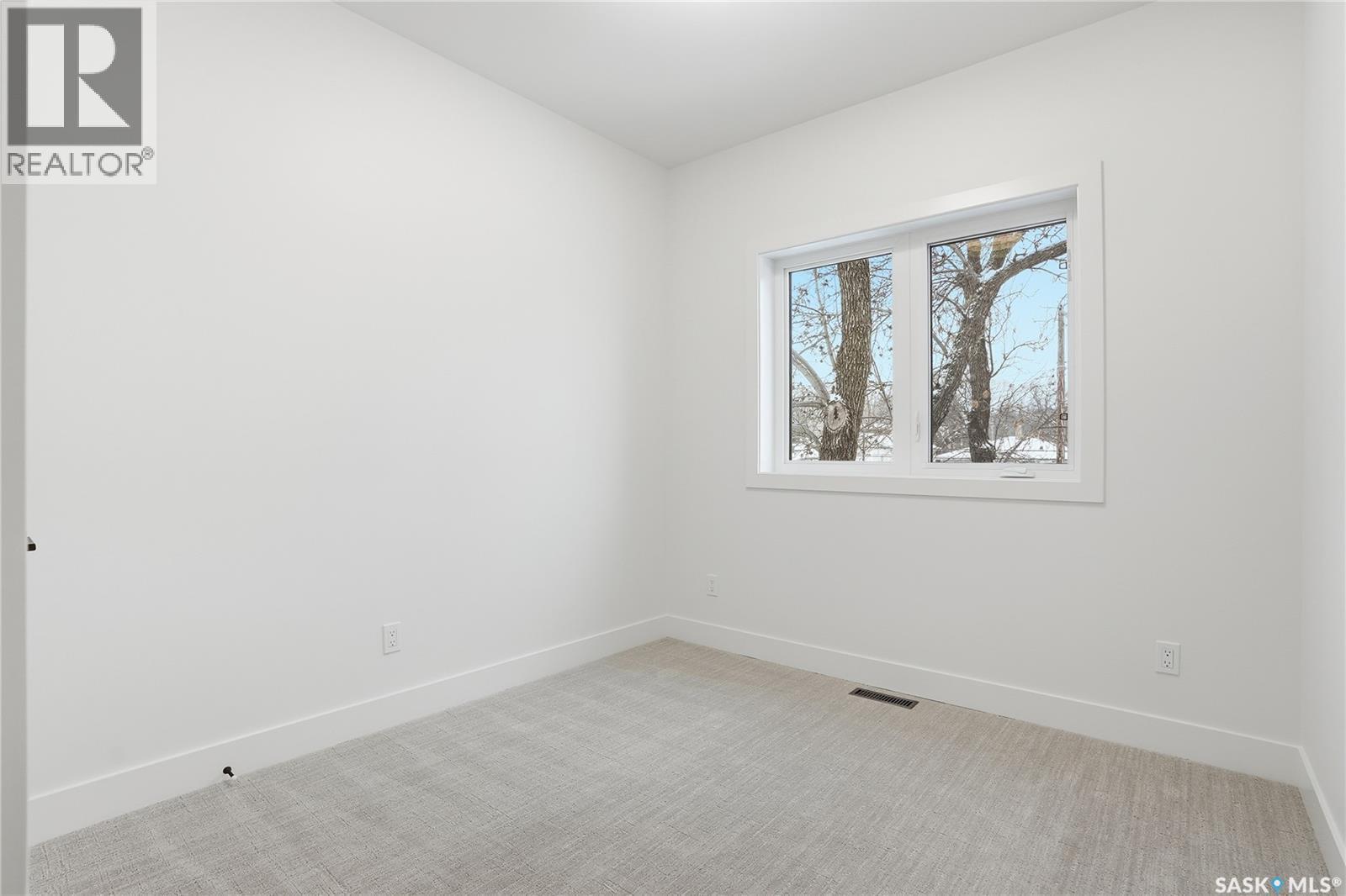 1137 13Th Street E, Saskatoon, SK - Indoor Photo Showing Other Room