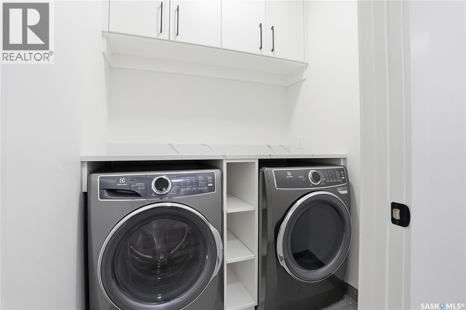 1137 13Th Street E, Saskatoon, SK - Indoor Photo Showing Laundry Room