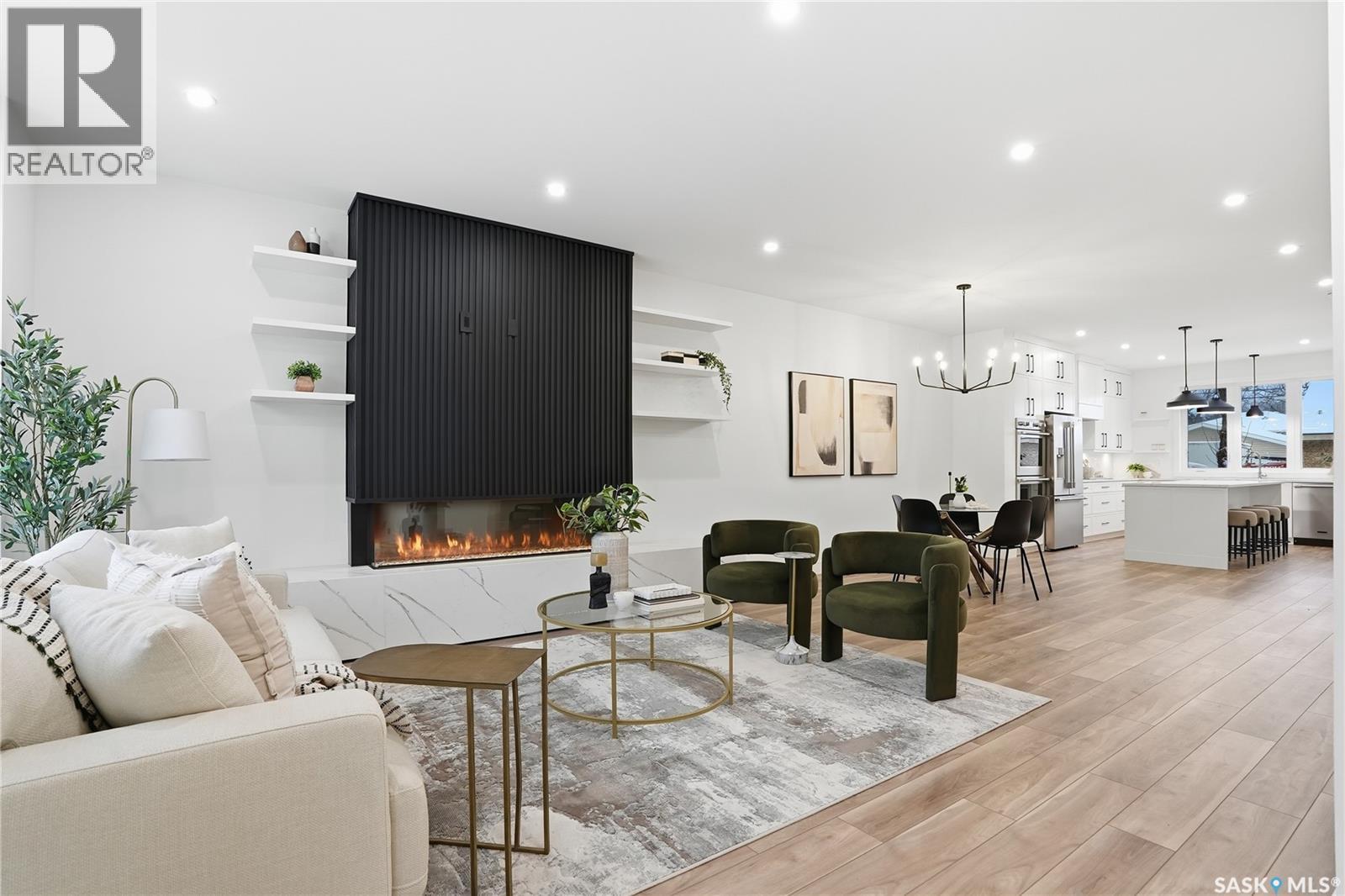 1137 13Th Street E, Saskatoon, SK - Indoor Photo Showing Living Room