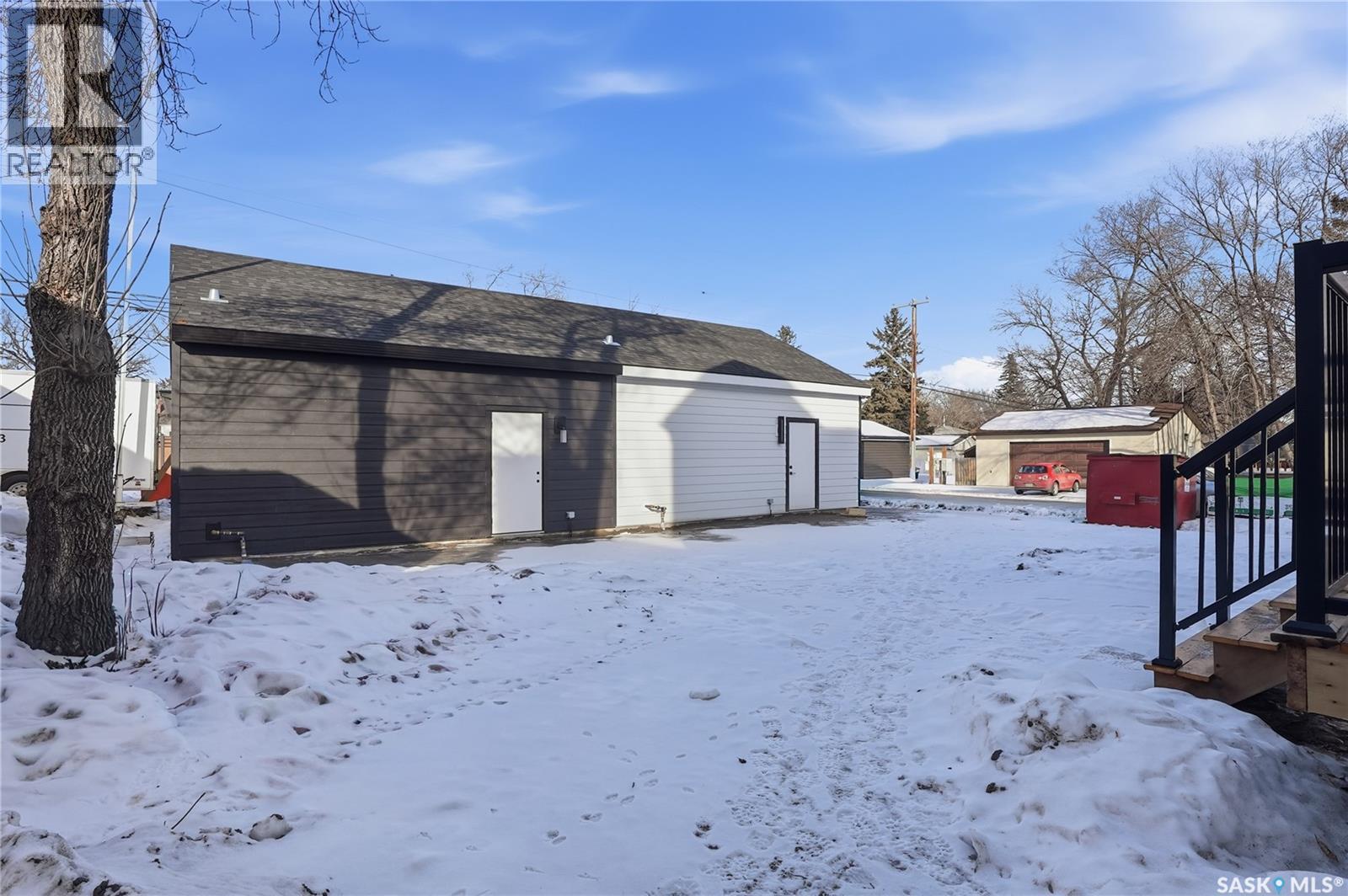 1137 13Th Street E, Saskatoon, SK - Outdoor