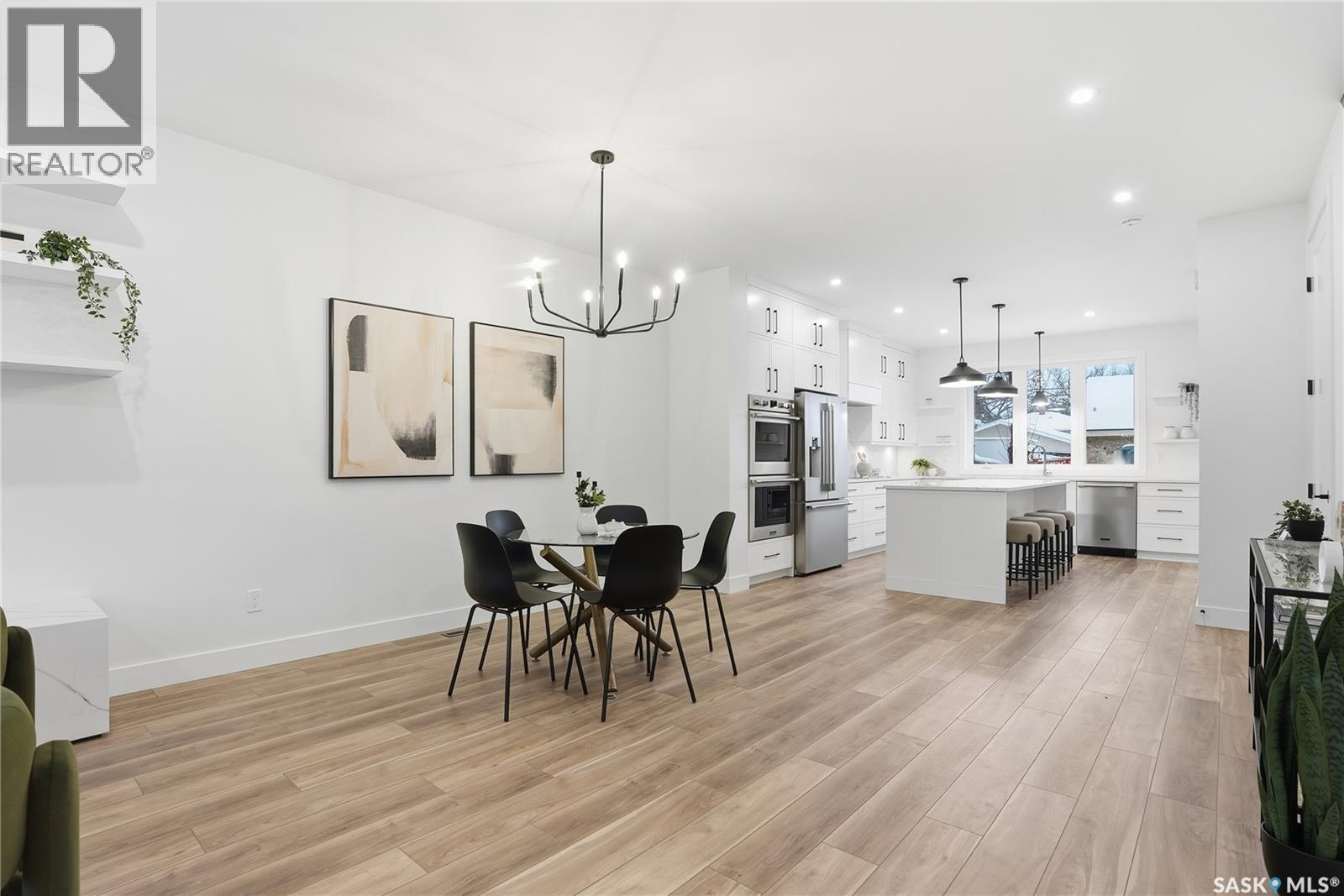 1137 13Th Street E, Saskatoon, SK - Indoor