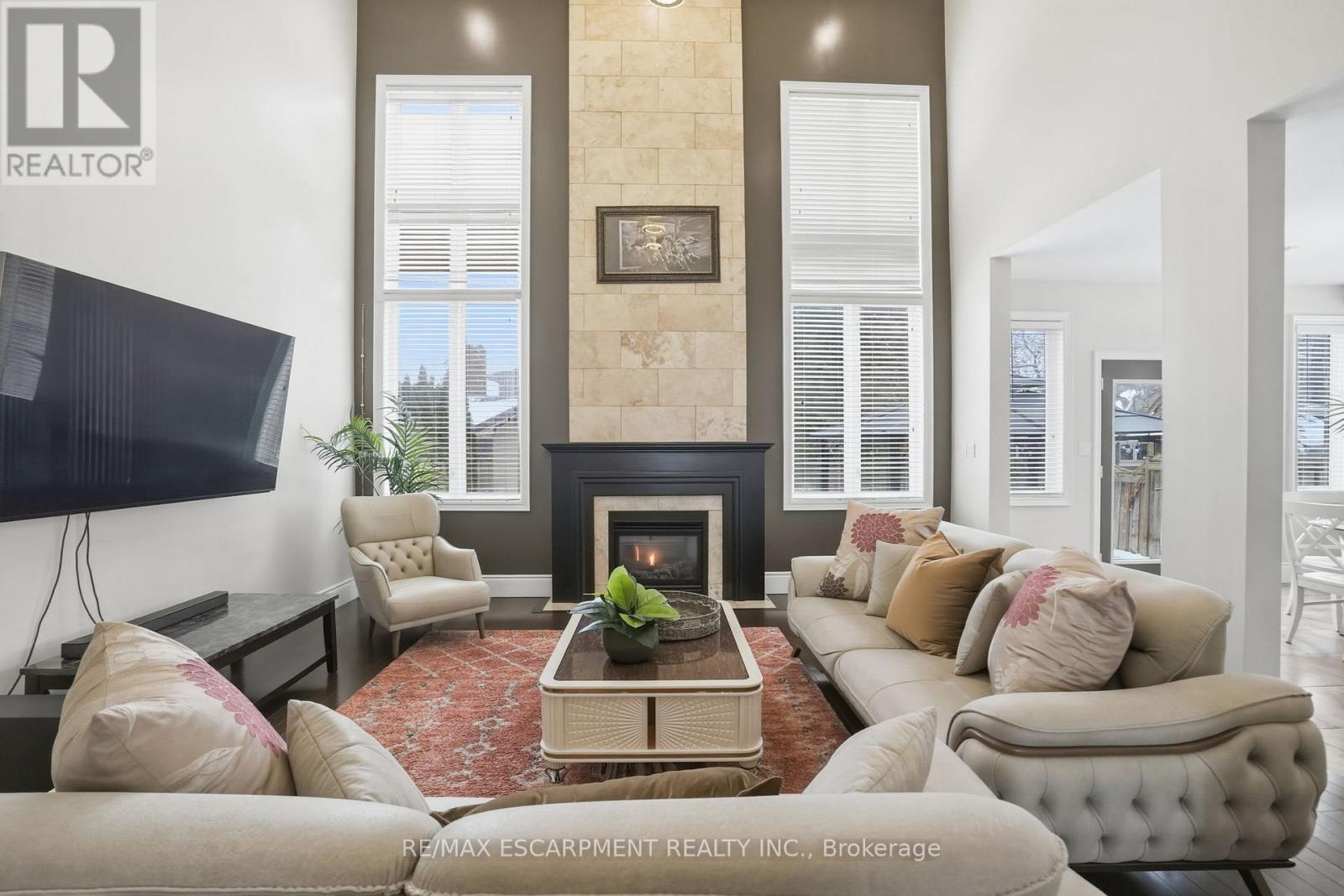 223 Annabelle Street, Hamilton, ON - Indoor Photo Showing Living Room With Fireplace