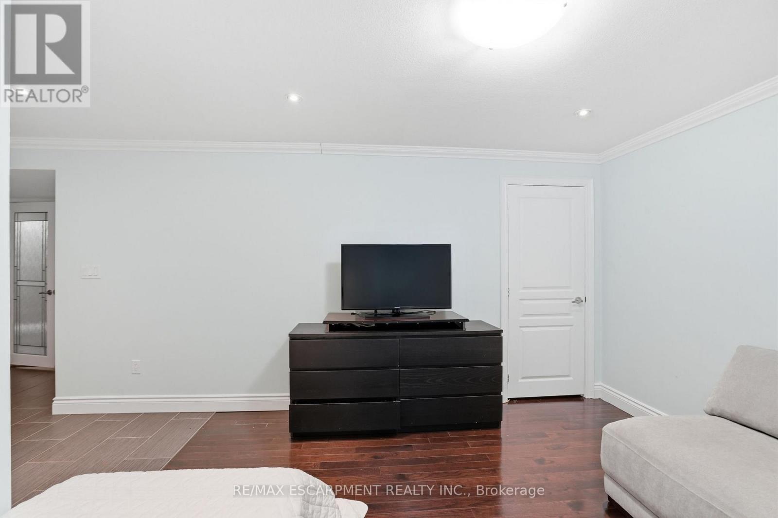 223 Annabelle Street, Hamilton, ON - Indoor Photo Showing Other Room