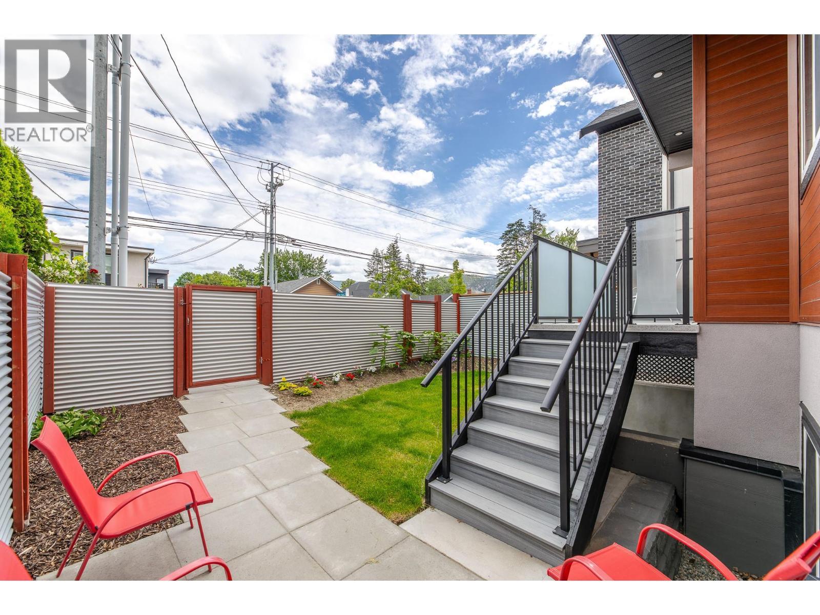 490 Eckhardt Avenue Unit# 101, Penticton, BC - Outdoor With Exterior