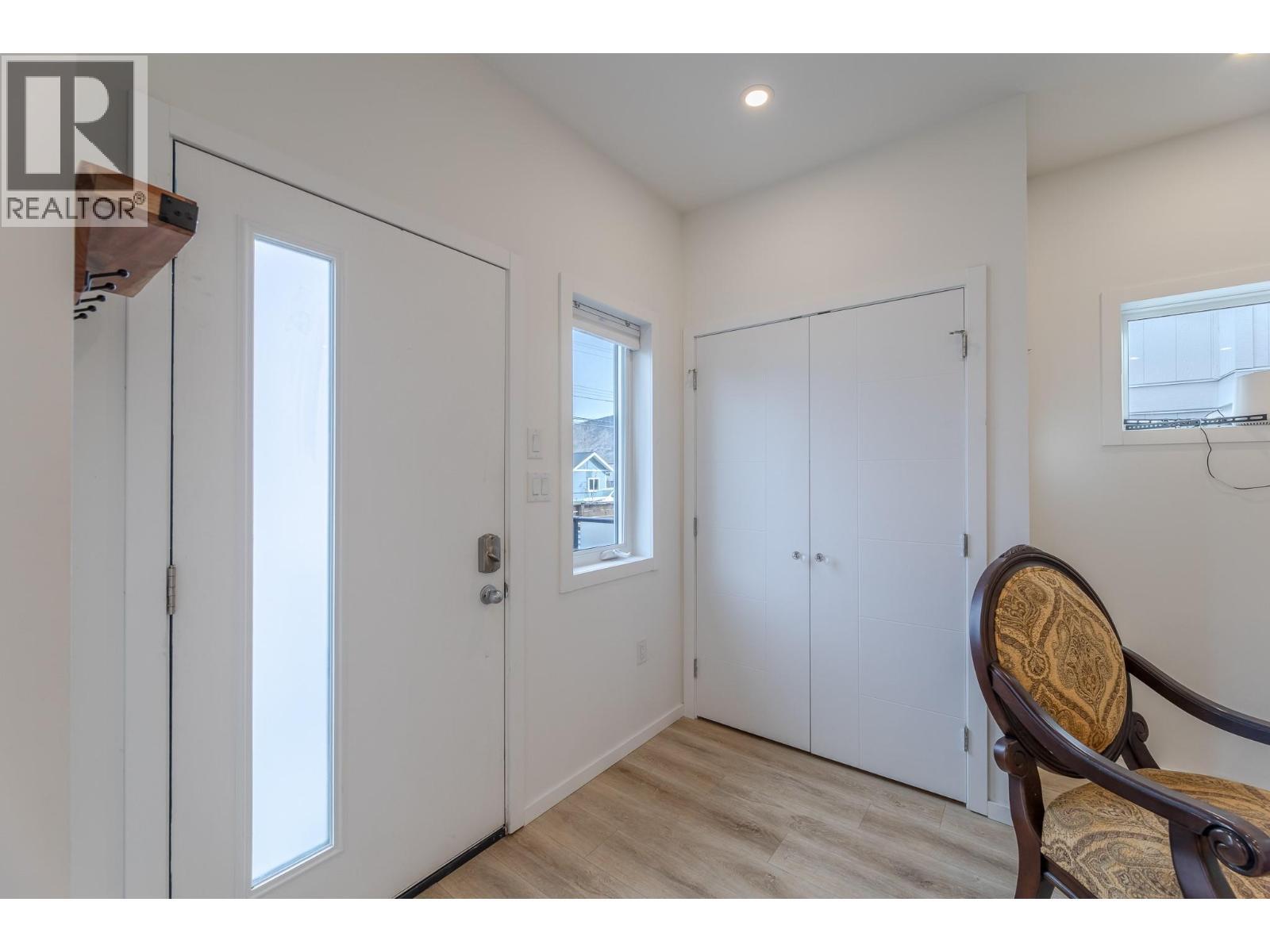 490 Eckhardt Avenue Unit# 101, Penticton, BC - Indoor Photo Showing Other Room