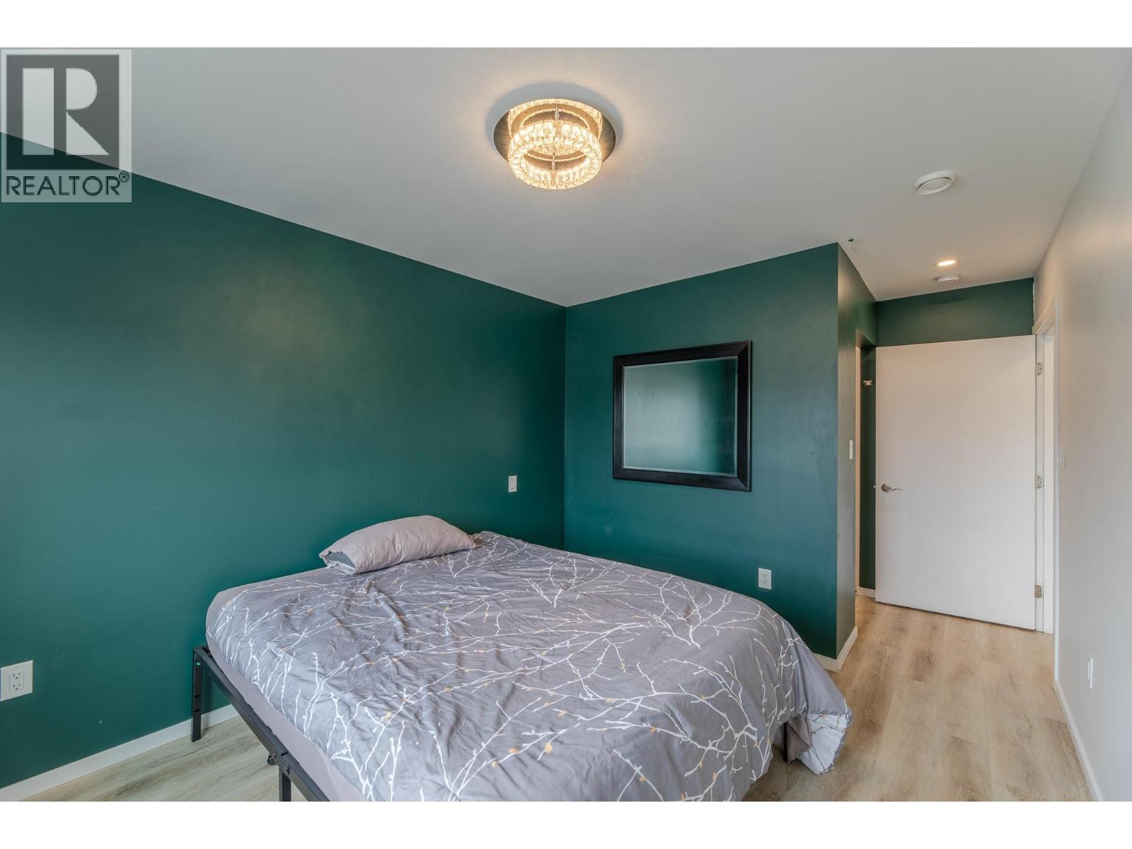 490 Eckhardt Avenue Unit# 101, Penticton, BC - Indoor Photo Showing Bedroom