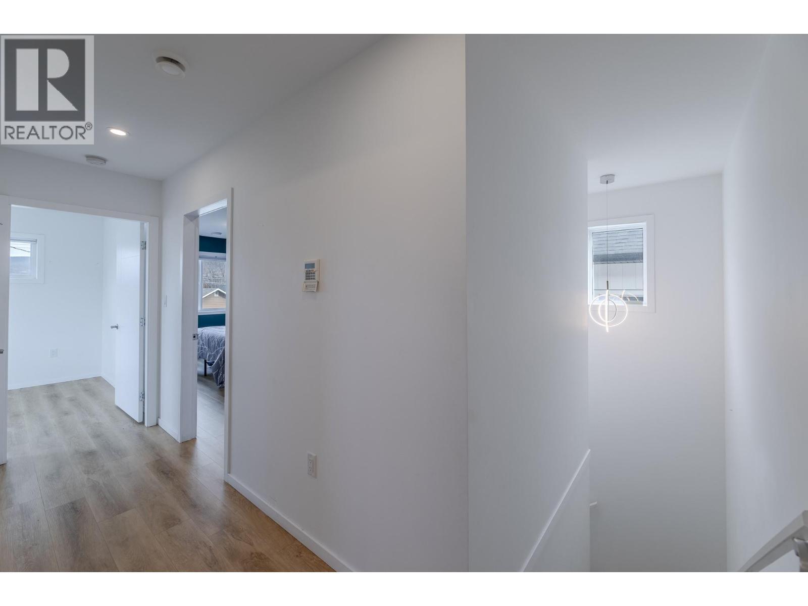 490 Eckhardt Avenue Unit# 101, Penticton, BC - Indoor Photo Showing Other Room