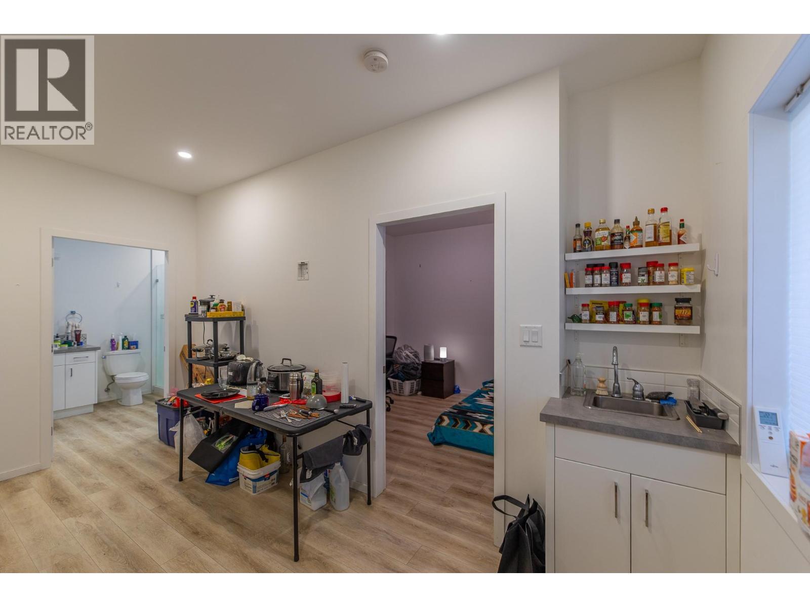 490 Eckhardt Avenue Unit# 101, Penticton, BC - Indoor Photo Showing Other Room