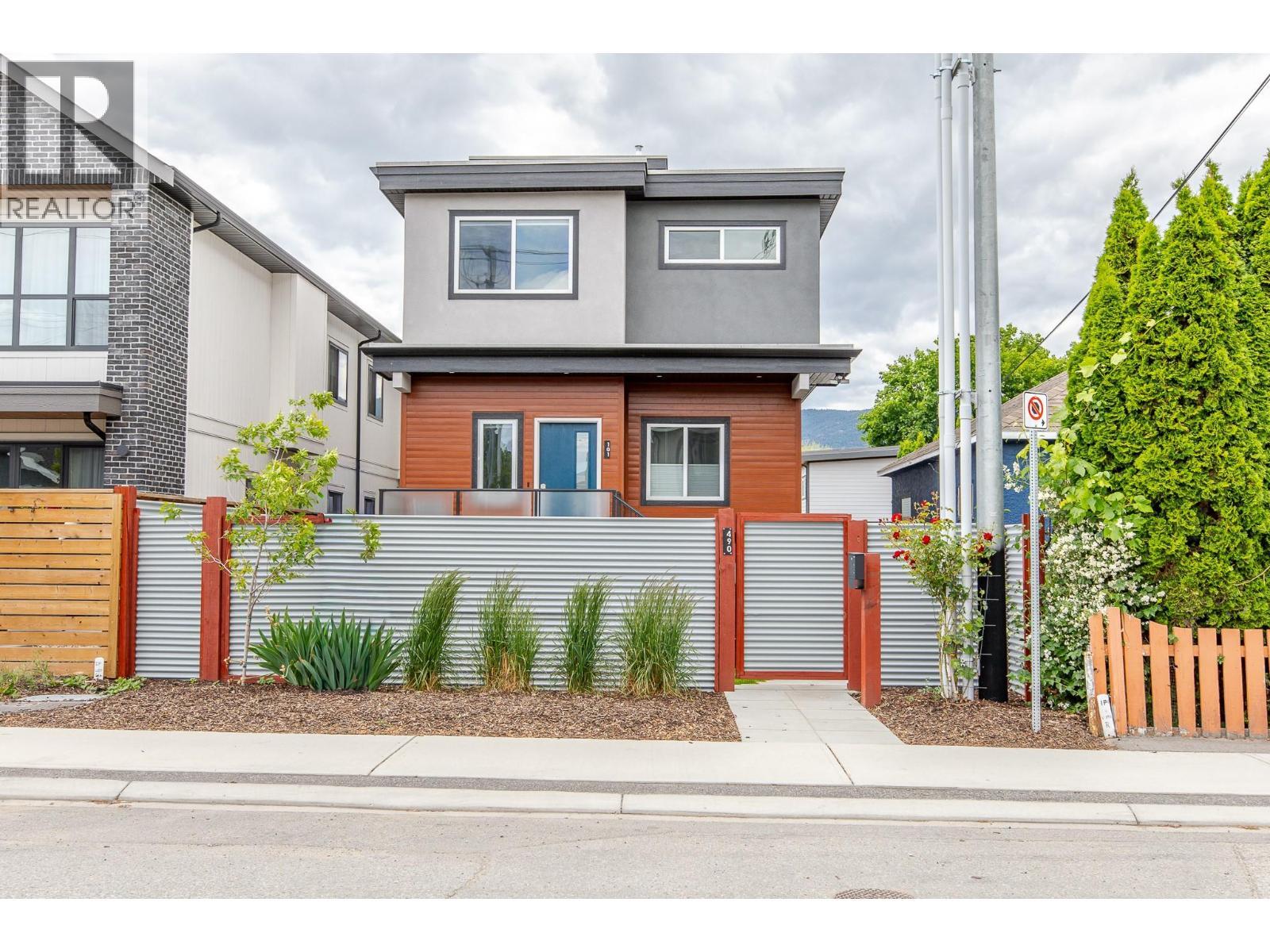 490 Eckhardt Avenue Unit# 101, Penticton, BC - Outdoor
