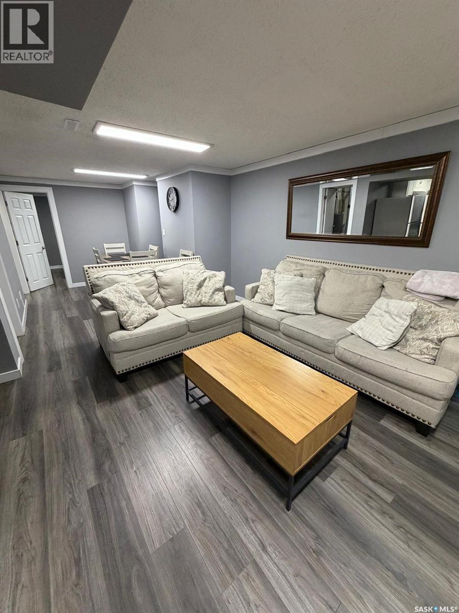 3629 Centennial Drive, Saskatoon, SK - Indoor Photo Showing Living Room