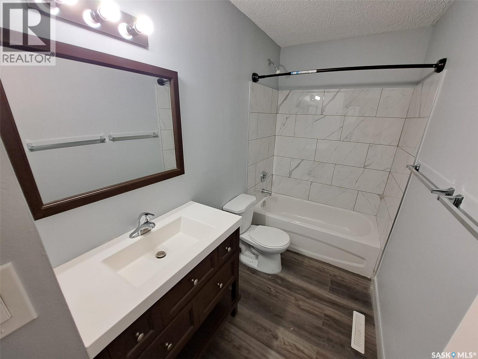 3629 Centennial Drive, Saskatoon, SK - Indoor Photo Showing Bathroom