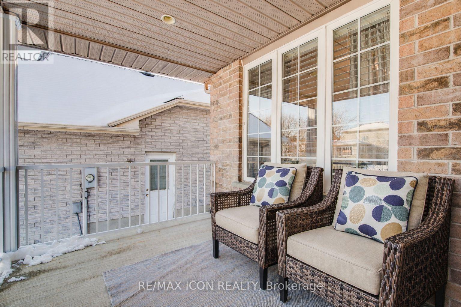 84 Endeavour Drive, Cambridge, ON - Outdoor With Deck Patio Veranda With Exterior