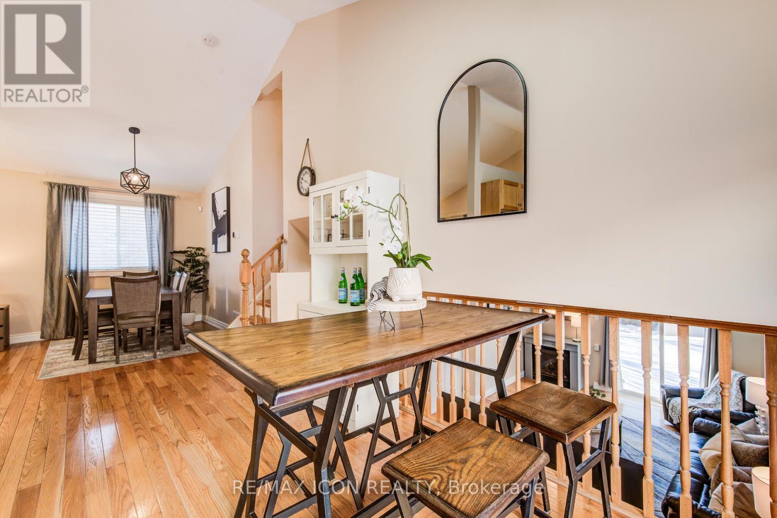 84 Endeavour Drive, Cambridge, ON - Indoor Photo Showing Dining Room