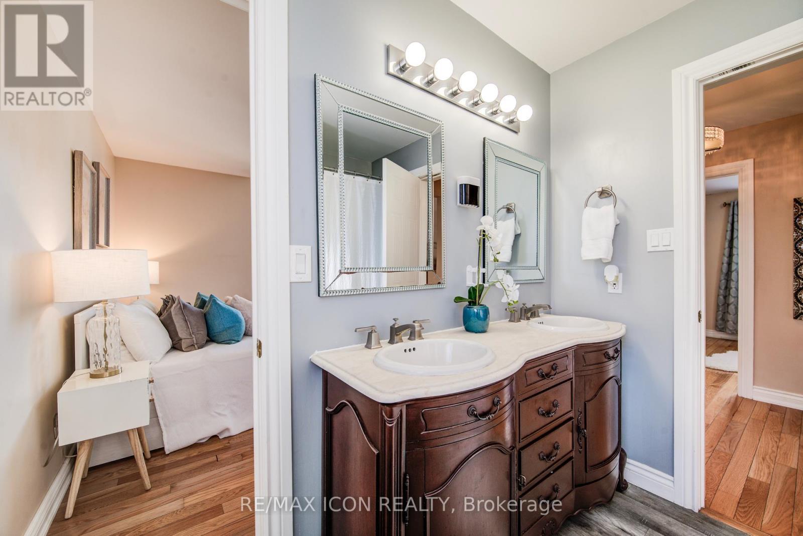 84 Endeavour Drive, Cambridge, ON - Indoor Photo Showing Bathroom