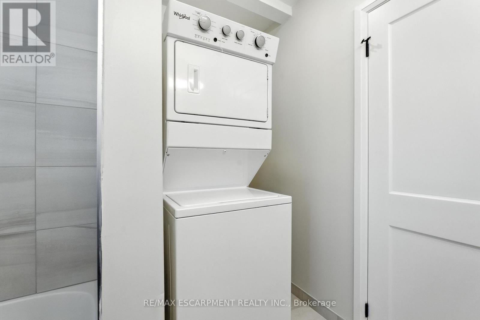 UNIT A - 929 Upper Ottawa Street, Hamilton, ON - Indoor Photo Showing Laundry Room