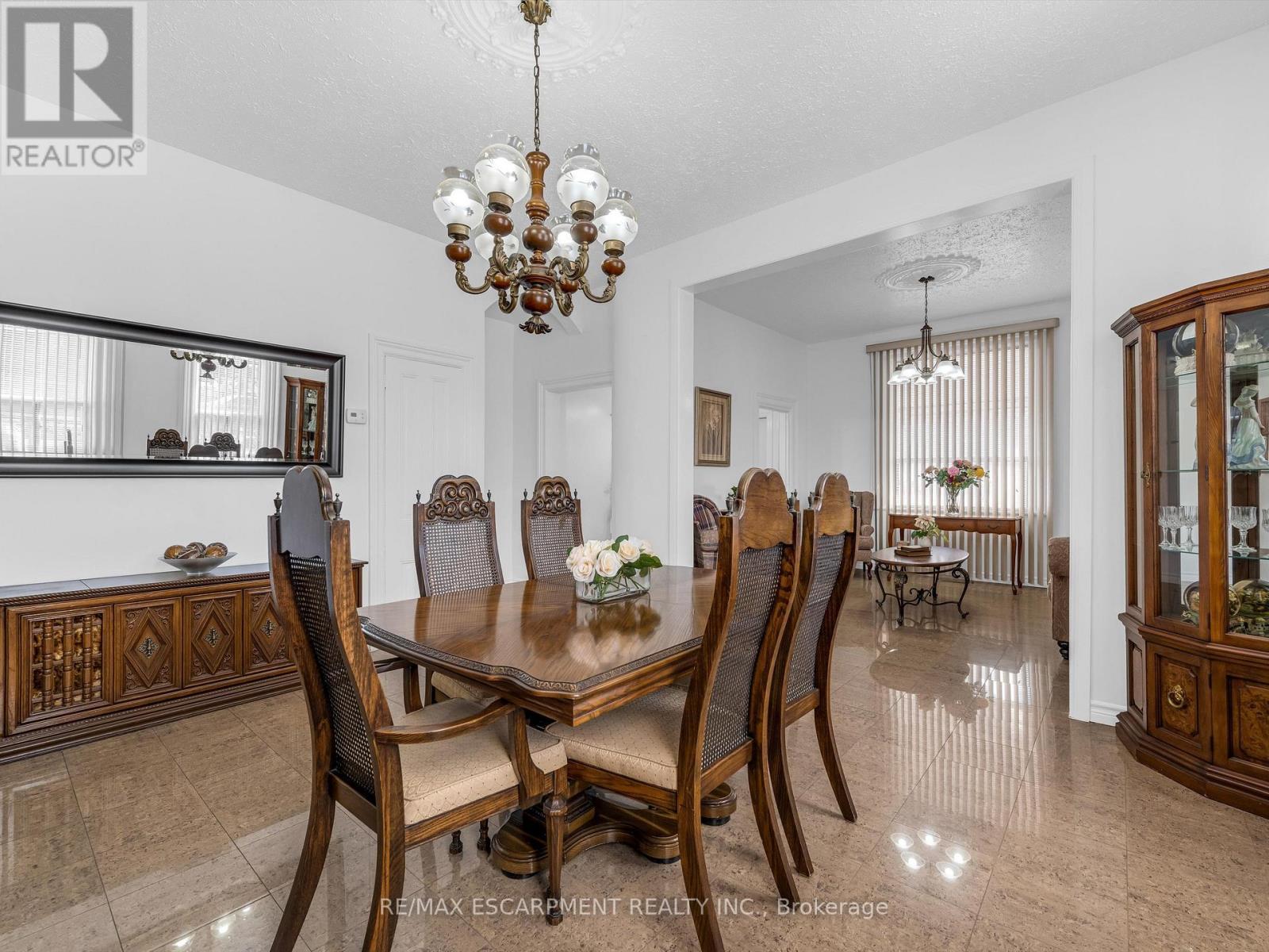 93 Murray Street E, Hamilton, ON - Indoor Photo Showing Dining Room