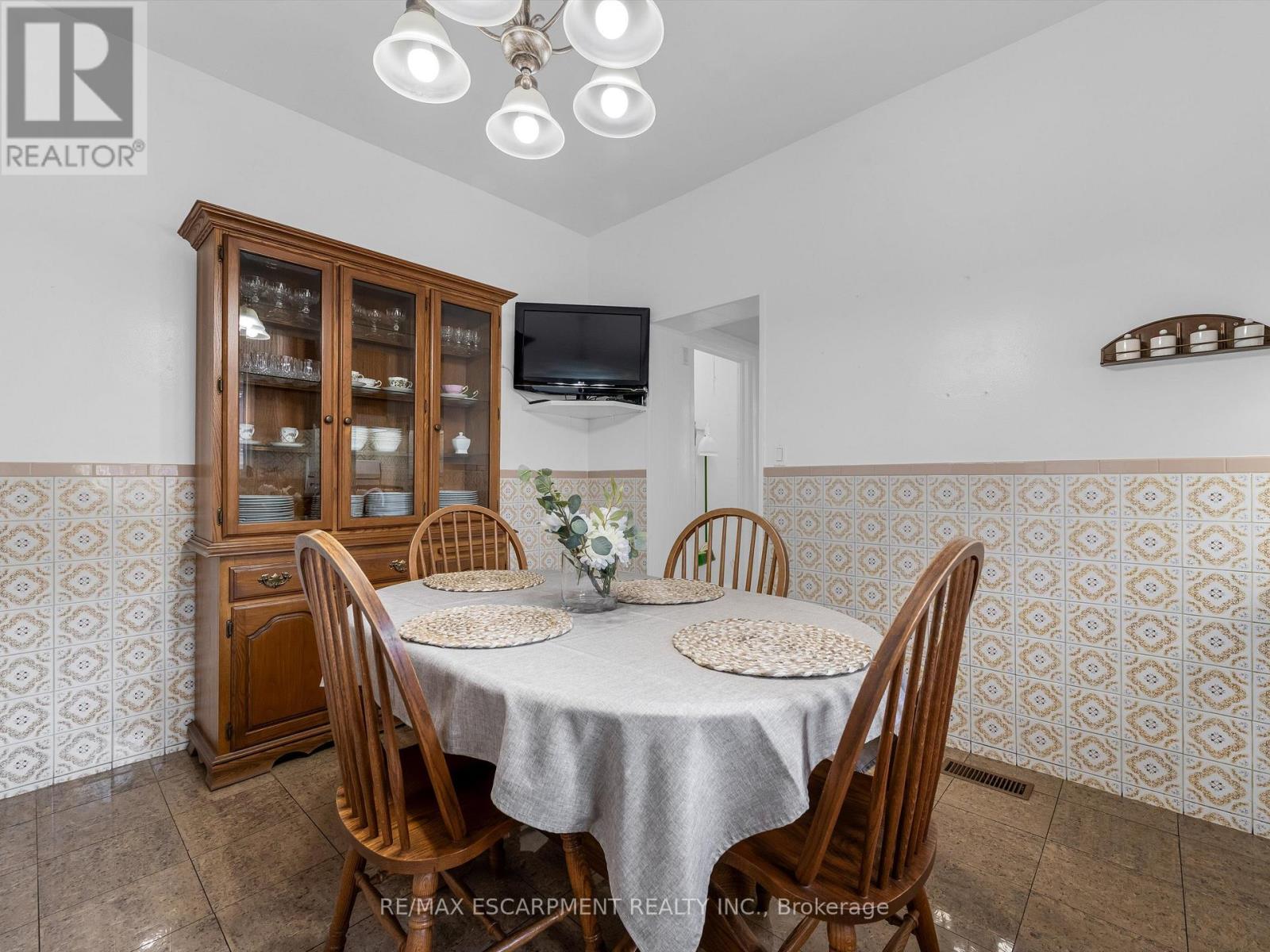 93 Murray Street E, Hamilton, ON - Indoor Photo Showing Dining Room