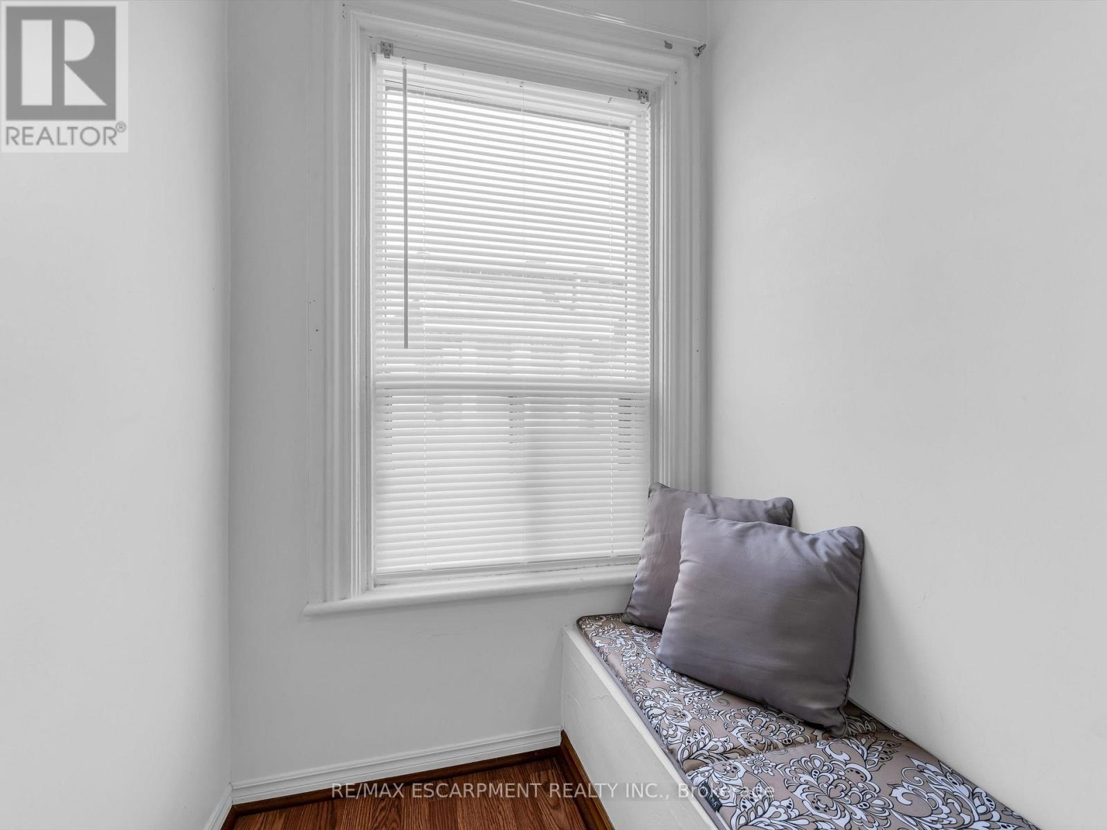 93 Murray Street E, Hamilton, ON - Indoor