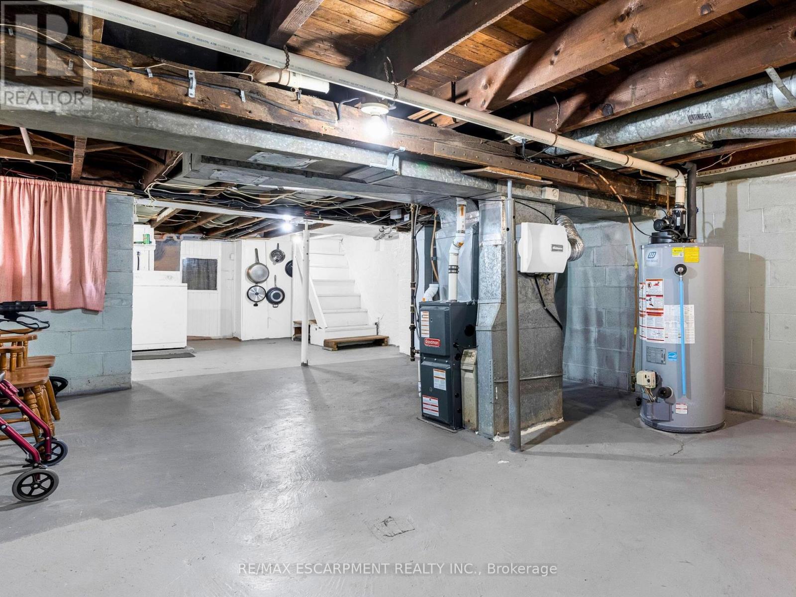 93 Murray Street E, Hamilton, ON - Indoor Photo Showing Basement